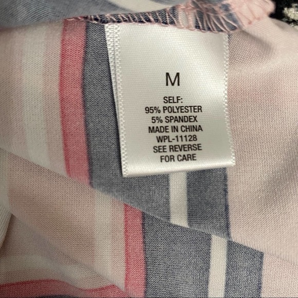 Roz & Ali Woman's Scooped Neck Half Zip Shirt Sleeve Striped Blouse Sz M - Picture 8 of 9